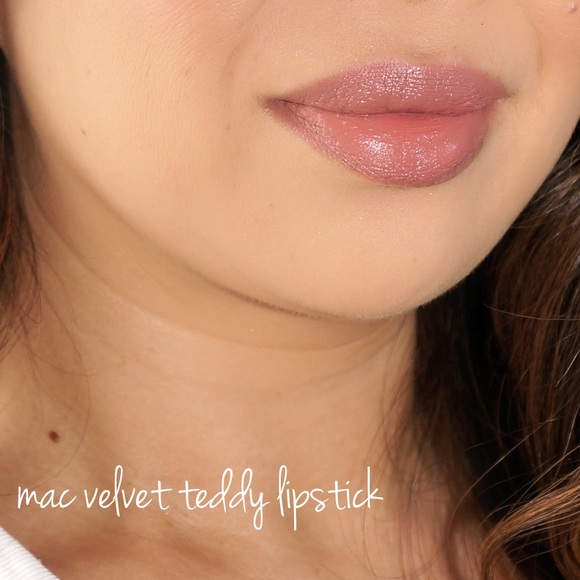 MAC Cosmetics Lipstick in ‘Velvet Teddy’ - Picture 5 of 6